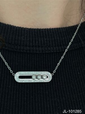 Κολιέ από ατσάλι με τρεις λευκές πέτρες ασημί χρώμα (JL-101285 Y245)