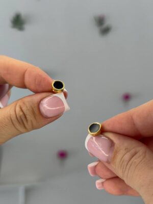 Σκουλαρίκια από ανοξείδωτο ατσάλι σε χρυσό χρώμα με μαύρο κύκλο (Y298)